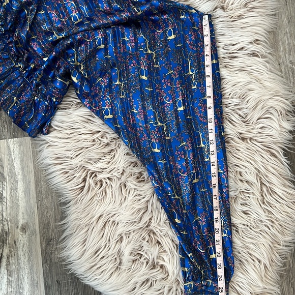 NWT Free People Blue Metallic Print Semi-Sheer Peplum Blouse Small Reg. … - Picture 11 of 11